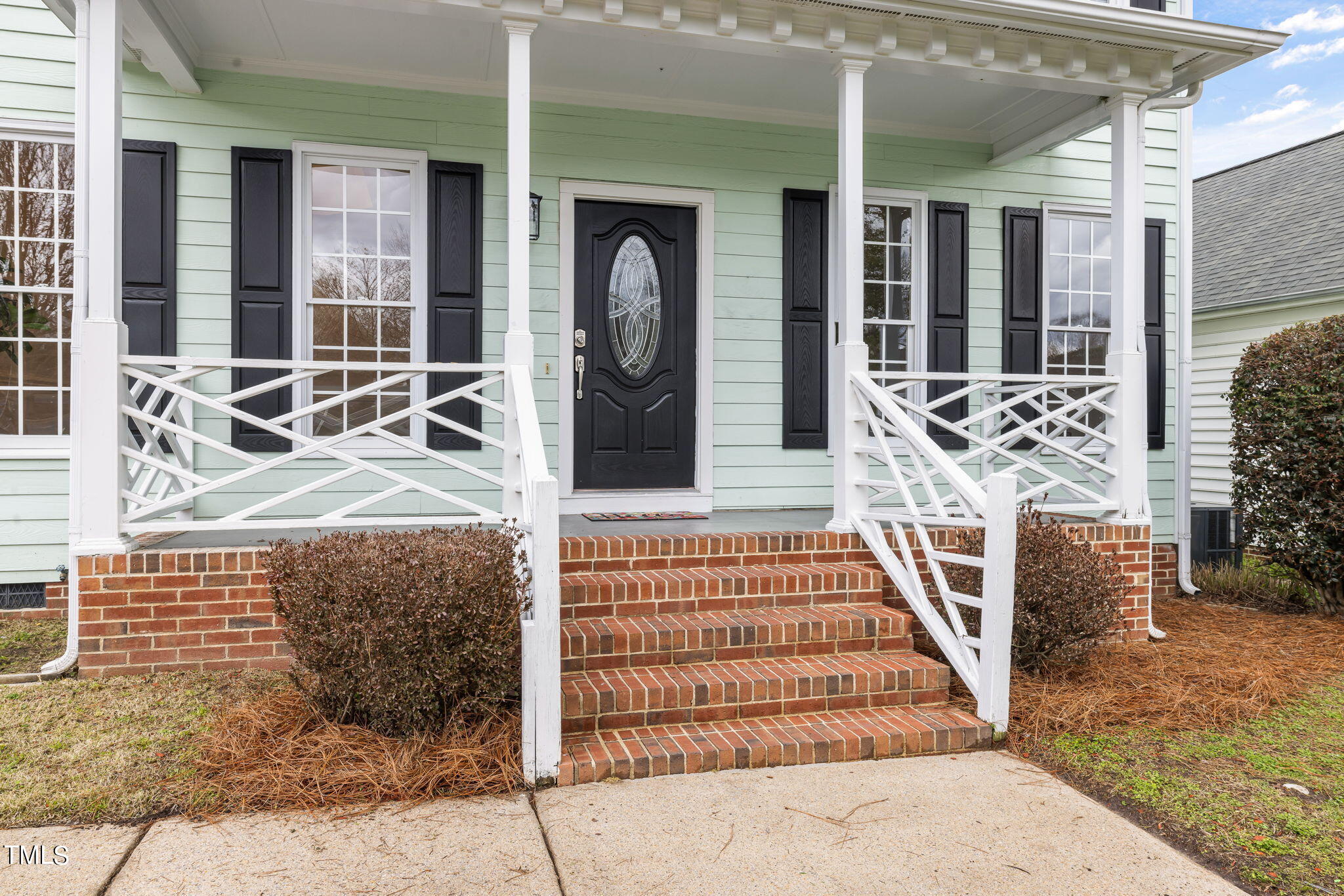 2004 Haig Point Way Raleigh, NC 27604 - Photo 4 of 40 4-web-or-mls-7K5A4178