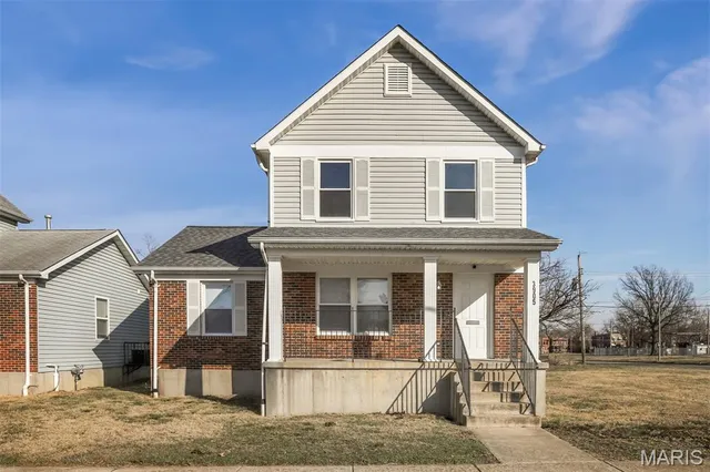 $179,000 | 3905 Cottage Avenue, St. Louis, MO 63113
