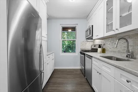 $610,000 | 555 Broadway, Unit 1A, Hastings-on-Hudson, NY 10706