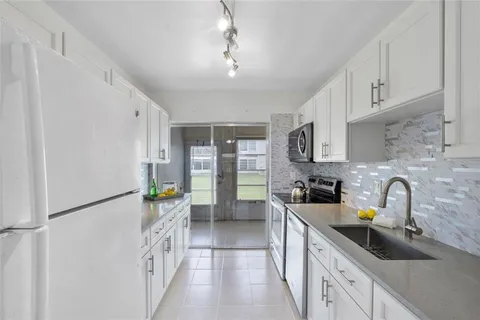 $84,900 | 7500 Northwest 5th Court, Unit 104, Margate, FL 33063
