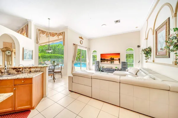$999,900 | 6169 Northwest 53rd Circle, Coral Springs, FL 33067