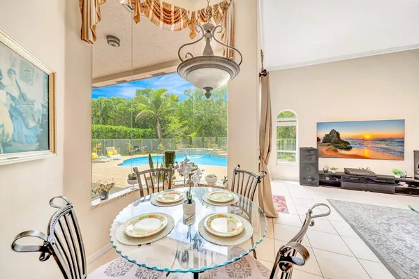 $999,900 | 6169 Northwest 53rd Circle, Coral Springs, FL 33067