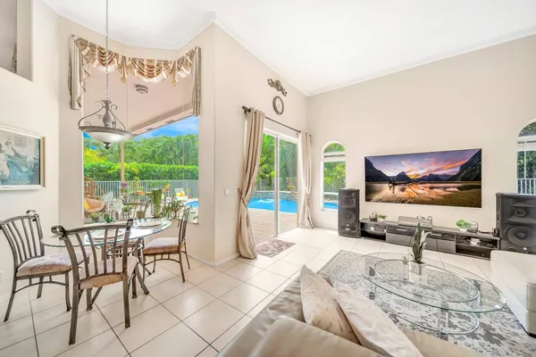 $999,900 | 6169 Northwest 53rd Circle, Coral Springs, FL 33067