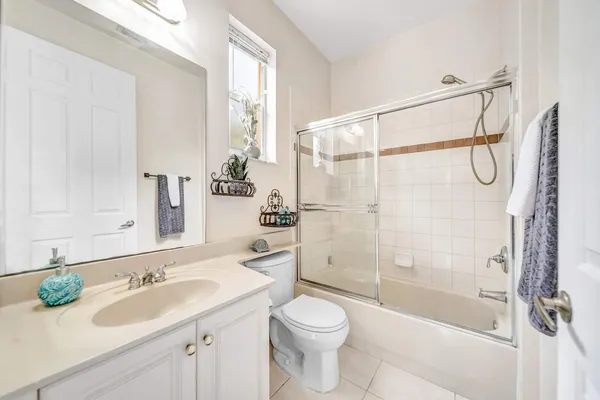 $999,900 | 6169 Northwest 53rd Circle, Coral Springs, FL 33067
