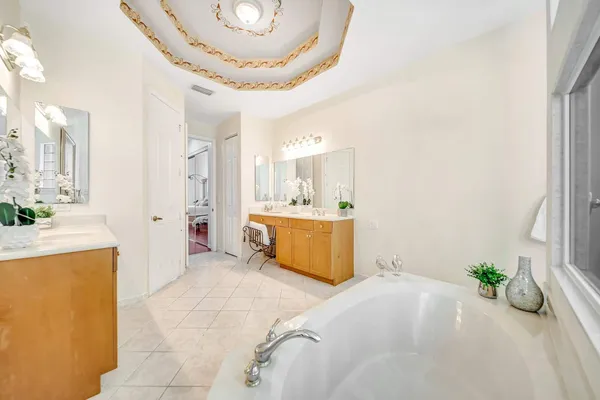 $999,900 | 6169 Northwest 53rd Circle, Coral Springs, FL 33067