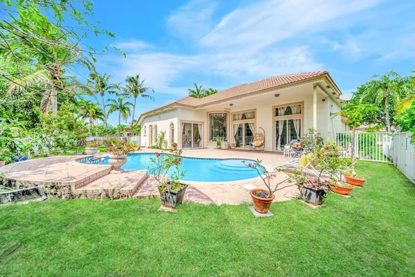 $999,900 | 6169 Northwest 53rd Circle, Coral Springs, FL 33067