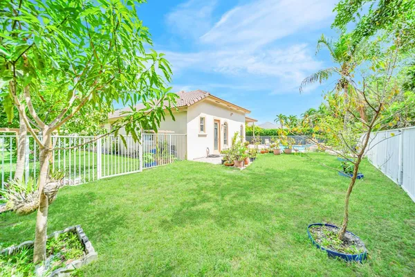 $999,900 | 6169 Northwest 53rd Circle, Coral Springs, FL 33067