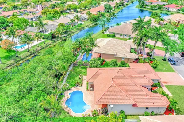 $999,900 | 6169 Northwest 53rd Circle, Coral Springs, FL 33067