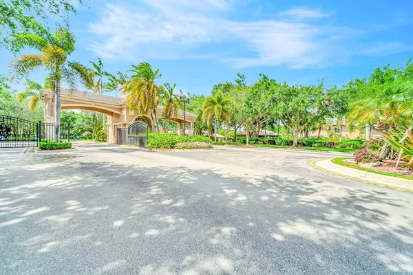 $999,900 | 6169 Northwest 53rd Circle, Coral Springs, FL 33067