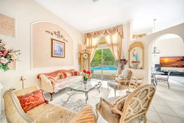 $999,900 | 6169 Northwest 53rd Circle, Coral Springs, FL 33067