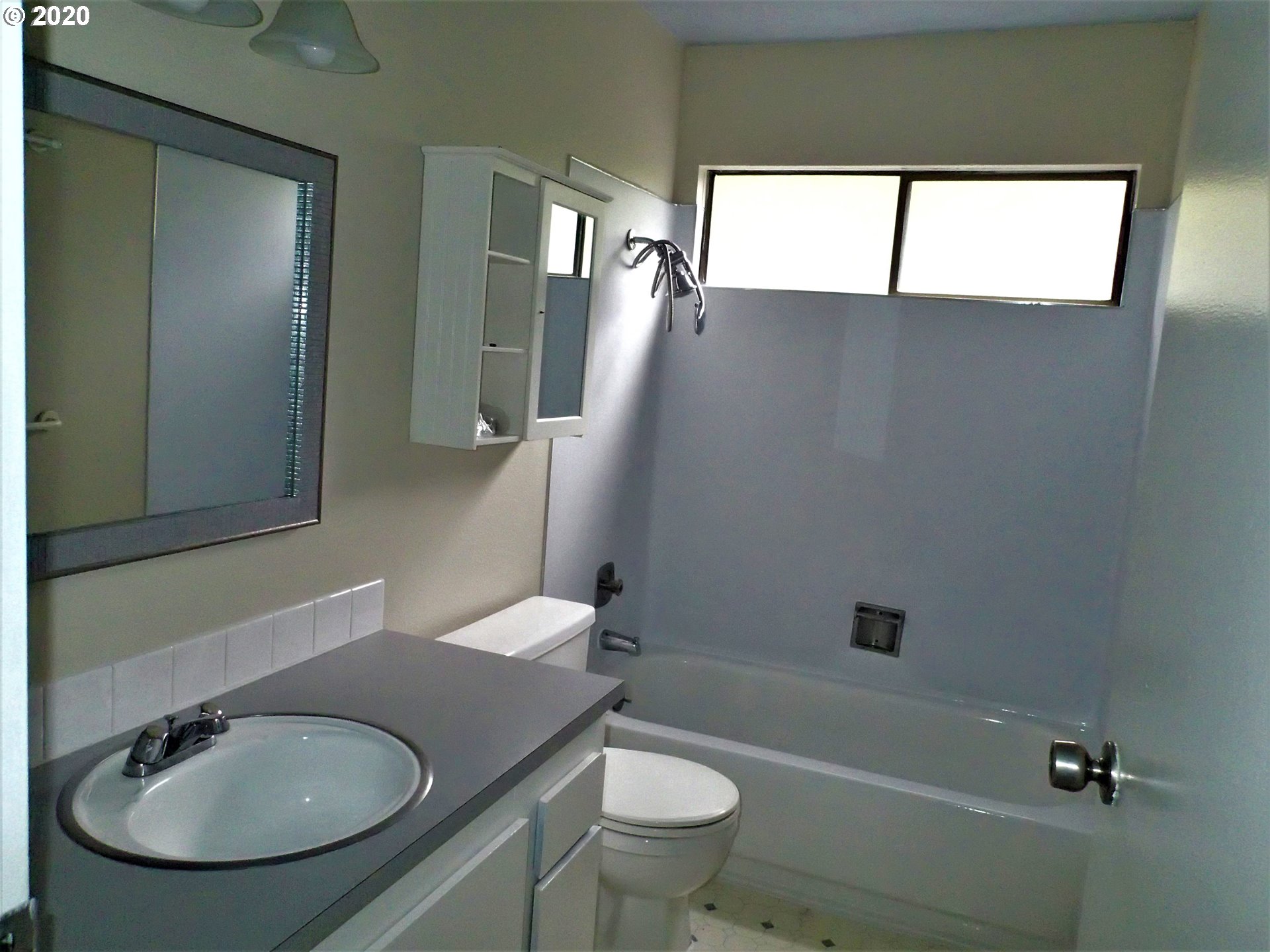 7554 Southwest Barnes Road, Unit D Portland, OR 97225 - Photo 11 of 16 Gallery Image 11