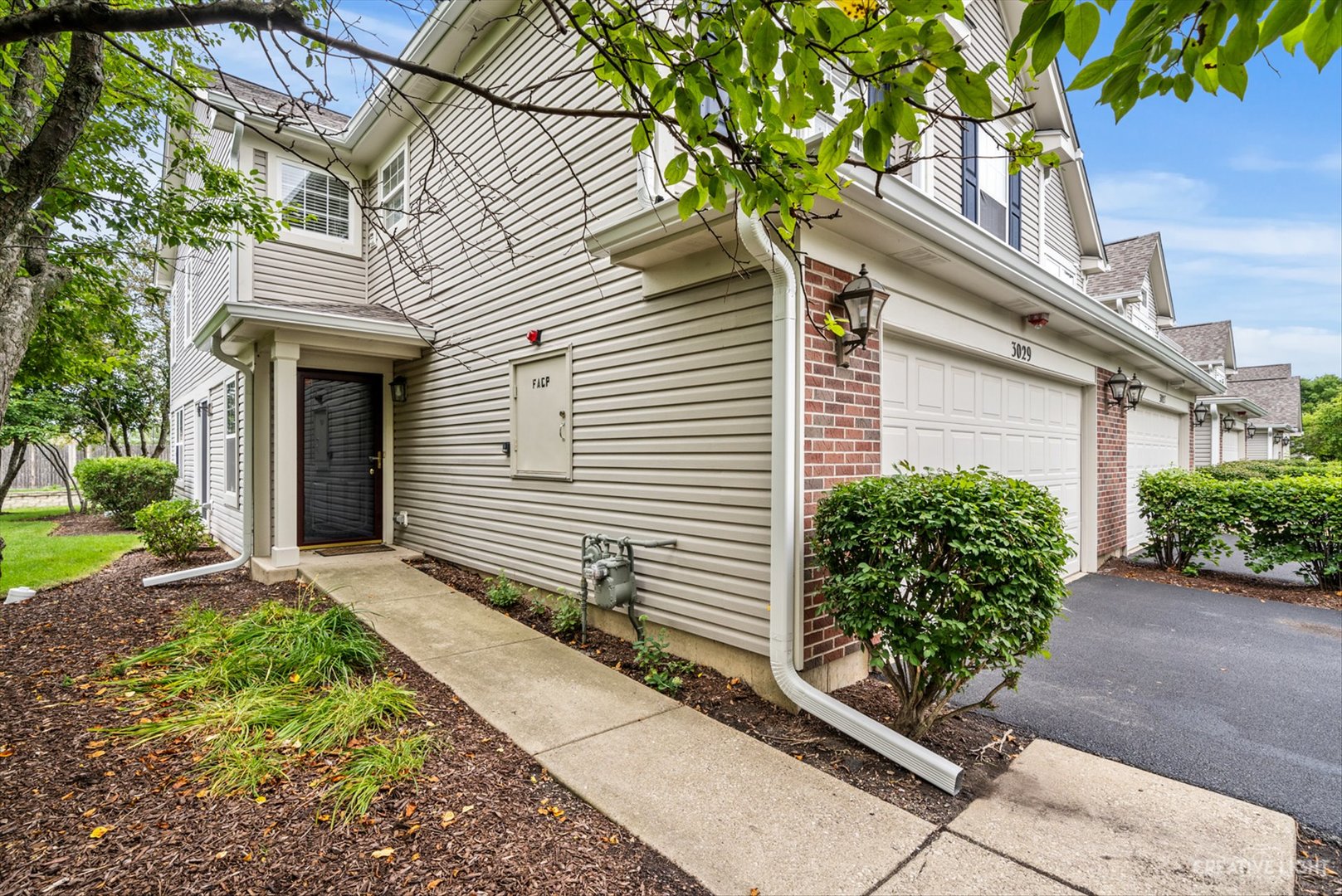 3029 Crystal Rock Road Naperville, IL 60564 - Photo 2 of 23