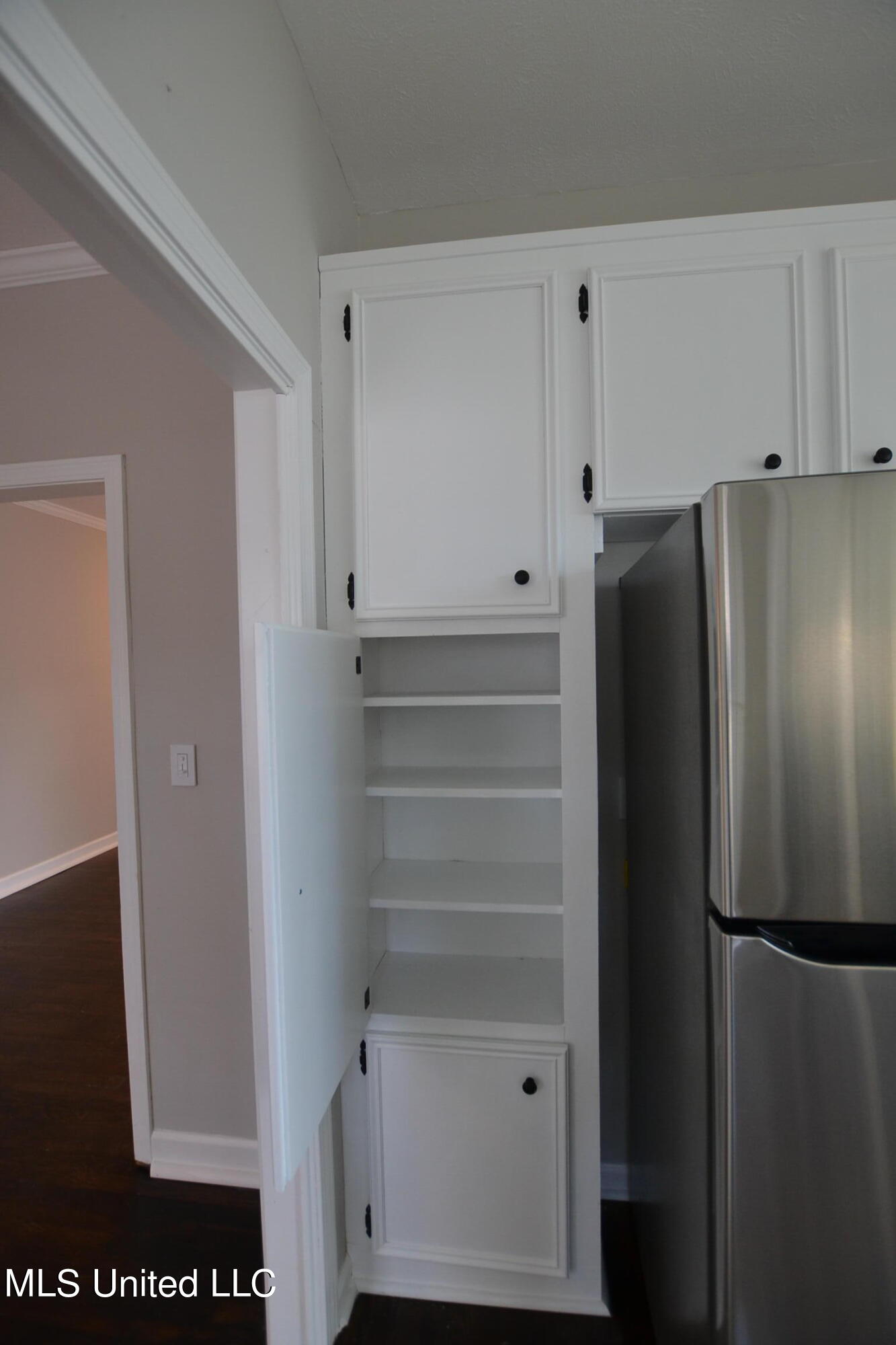 510 Hartfield Street Jackson, MS 39216 - Photo 12 of 20 pantry