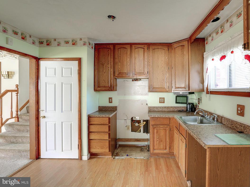 5911 Johnnycake Road Baltimore, MD 21207 - Photo 12 of 30 Kitchen