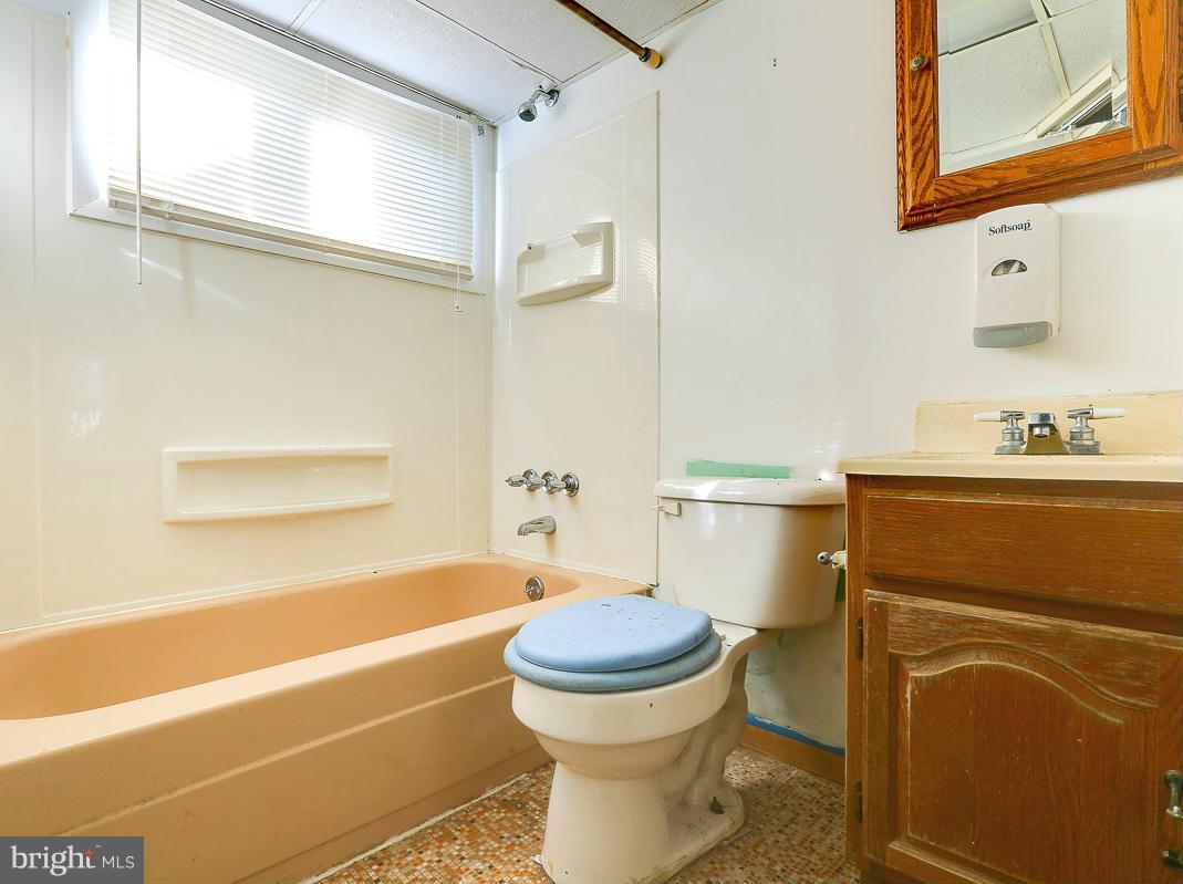 5911 Johnnycake Road Baltimore, MD 21207 - Photo 21 of 30 Full Bath