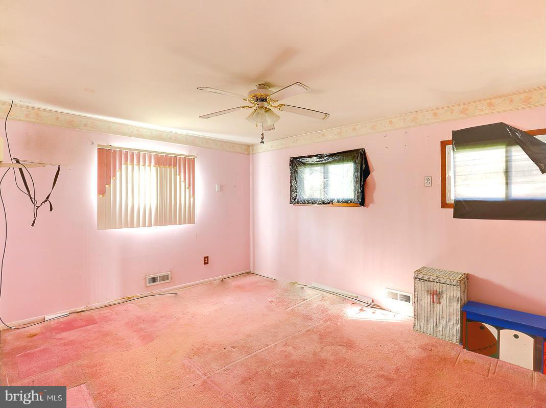 5911 Johnnycake Road Baltimore, MD 21207 - Photo 24 of 30 Bedroom