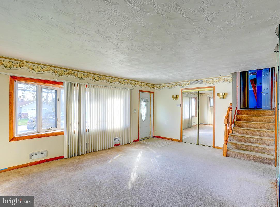 5911 Johnnycake Road Baltimore, MD 21207 - Photo 6 of 30 Family Room