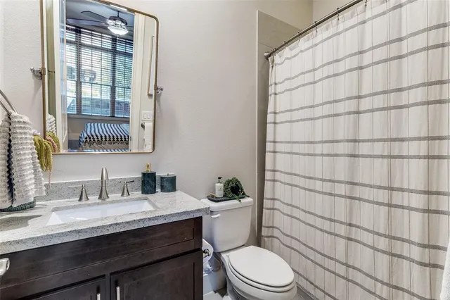 $649,999 | 723 South Cesar Chavez Boulevard, Dallas, TX 75201