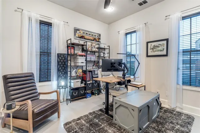 $649,999 | 723 South Cesar Chavez Boulevard, Dallas, TX 75201