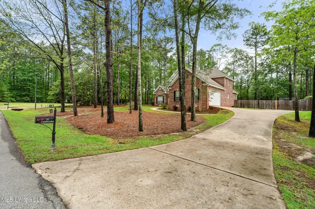 $465,000 | 32 Cambrooke, Hattiesburg, MS 39402