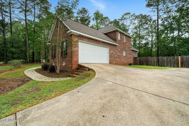 $465,000 | 32 Cambrooke, Hattiesburg, MS 39402
