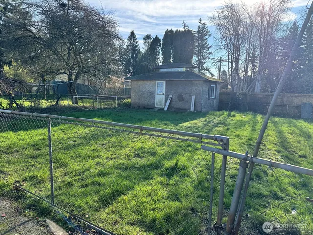 $499,000 | 11040 14th Avenue Southwest, Seattle, WA 98146