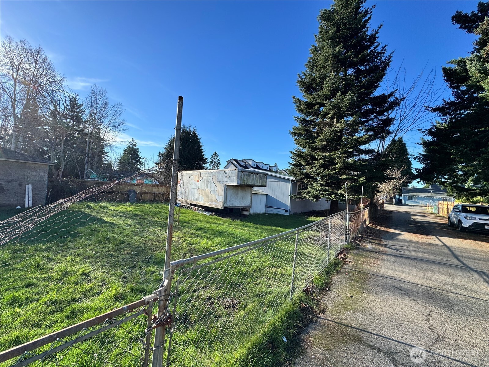 11040 14th Avenue Southwest Seattle, WA 98146 - Photo 5 of 10