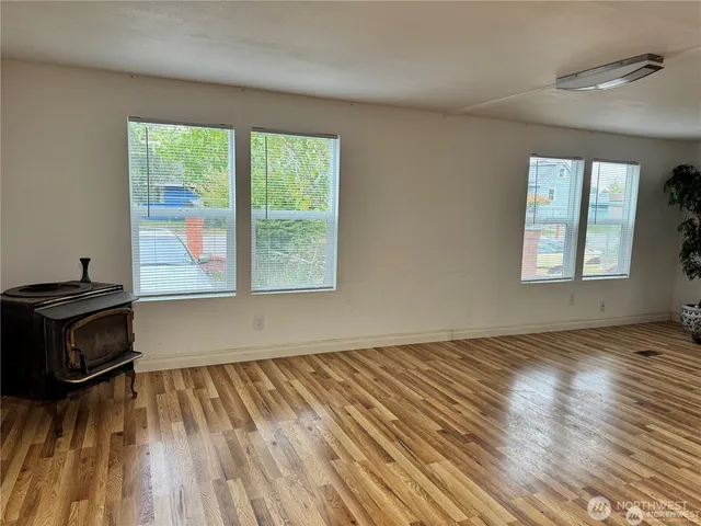 $499,000 | 11040 14th Avenue Southwest, Seattle, WA 98146