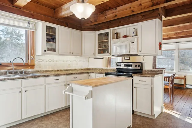 $550,000 | 8 Laclair Drive, Cornish, NH 03745