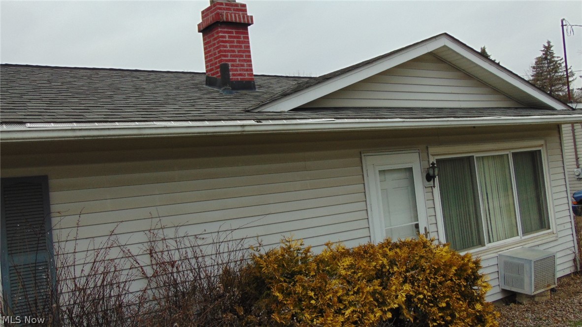 161 Industrial Street Rittman, OH 44270 - Photo 19 of 19 Pic of newer roof