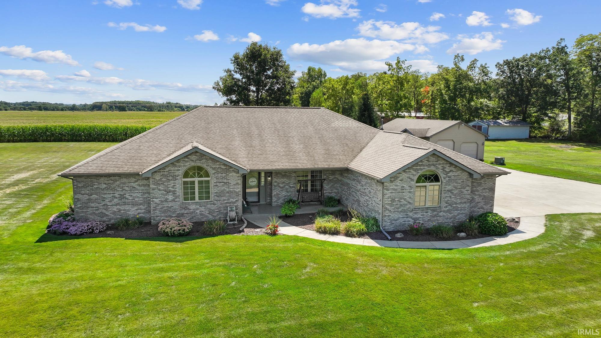 4909 West Greenwell Road Huntertown, IN 46748 - Photo 2 of 36