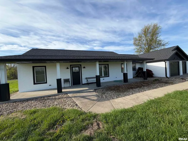 $449,900 | 1110 West Hickory Street, Canton, IL 61520