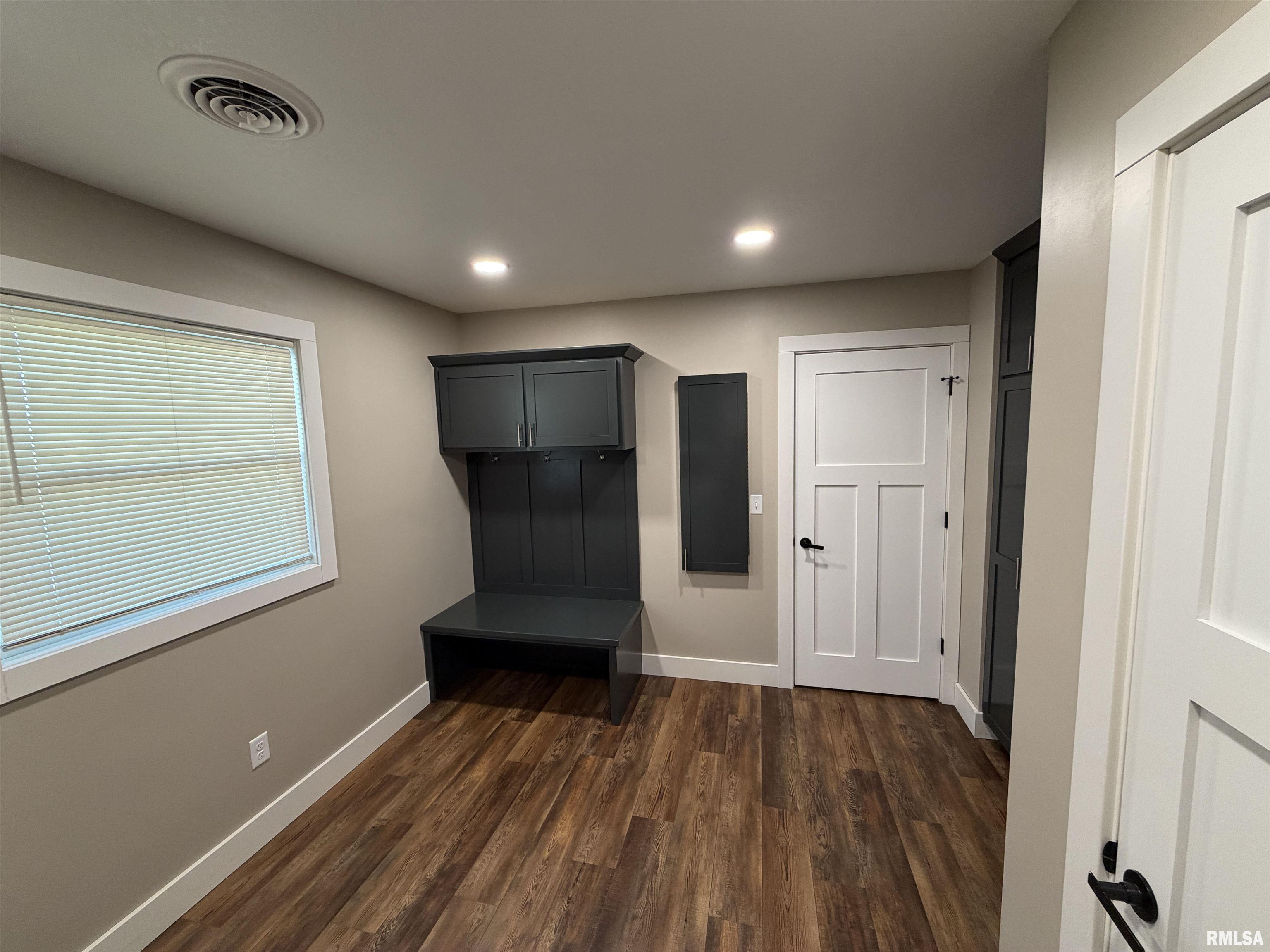 1110 West Hickory Street Canton, IL 61520 - Photo 15 of 33