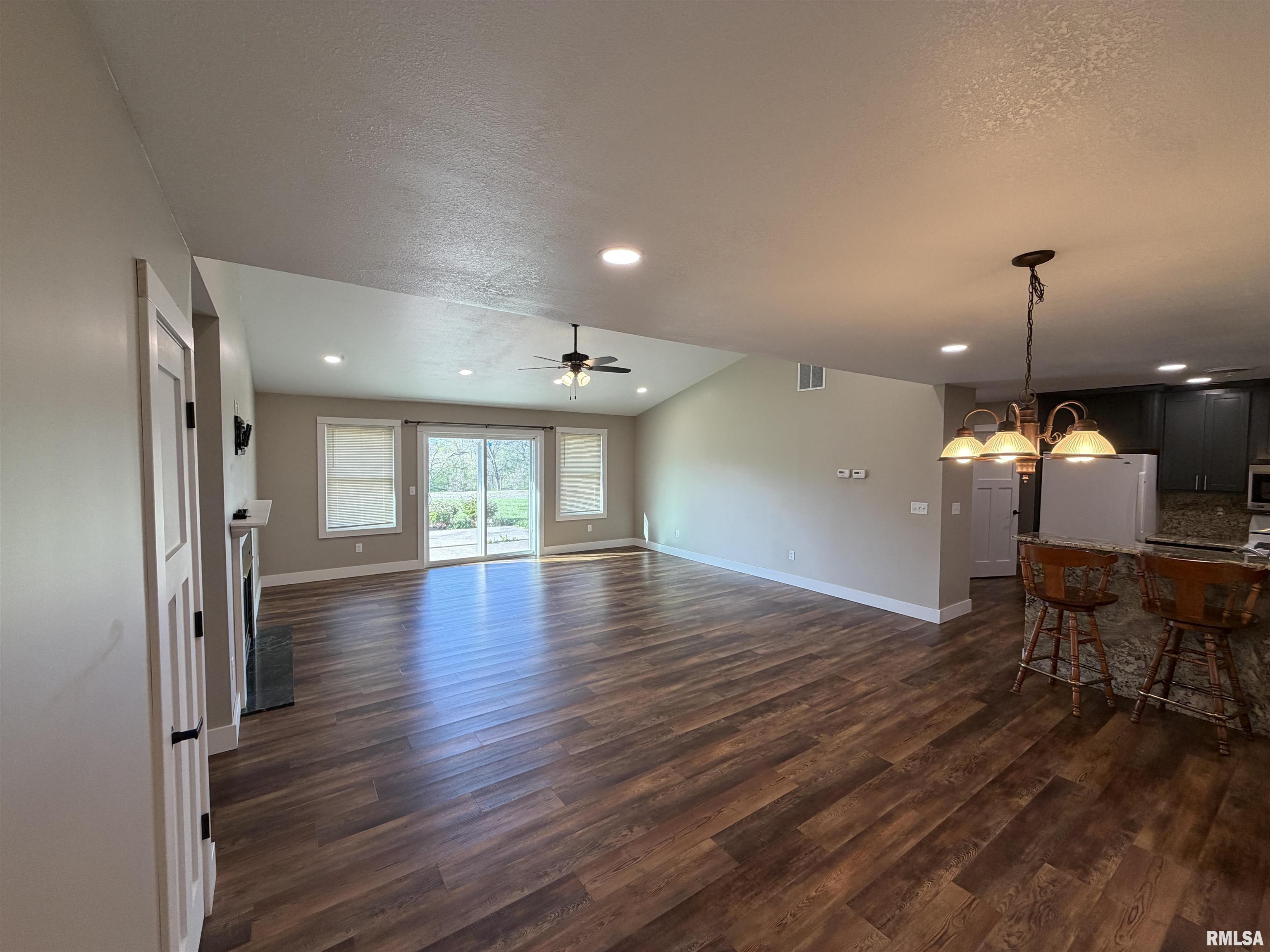 1110 West Hickory Street Canton, IL 61520 - Photo 21 of 33