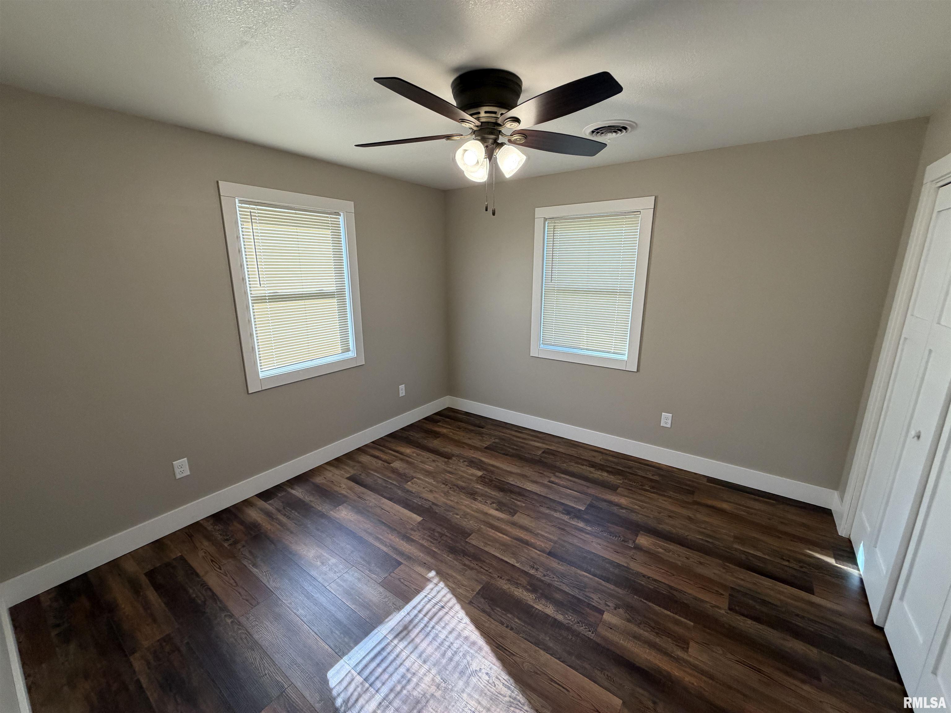 1110 West Hickory Street Canton, IL 61520 - Photo 26 of 33