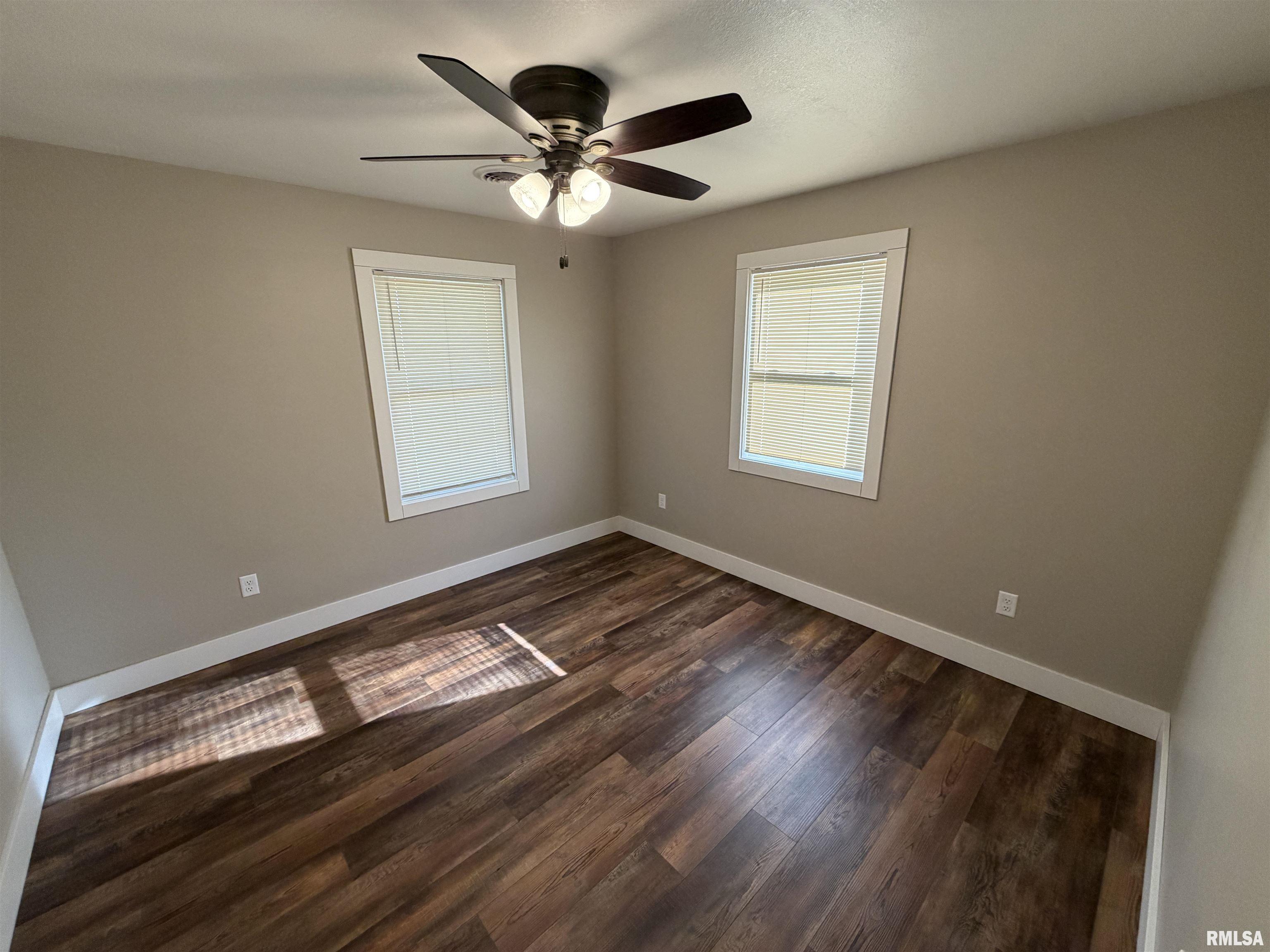 1110 West Hickory Street Canton, IL 61520 - Photo 28 of 33