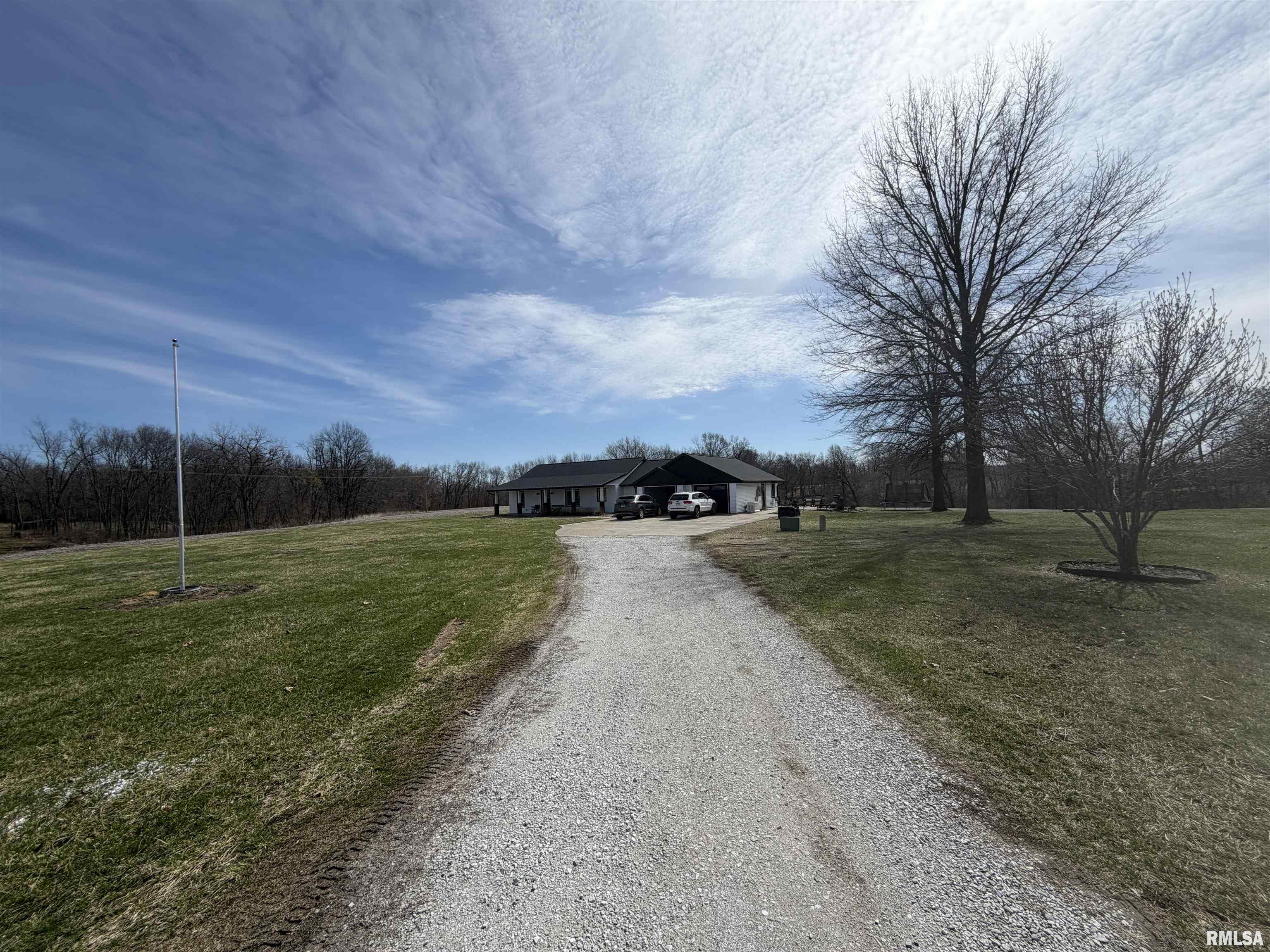 1110 West Hickory Street Canton, IL 61520 - Photo 3 of 33