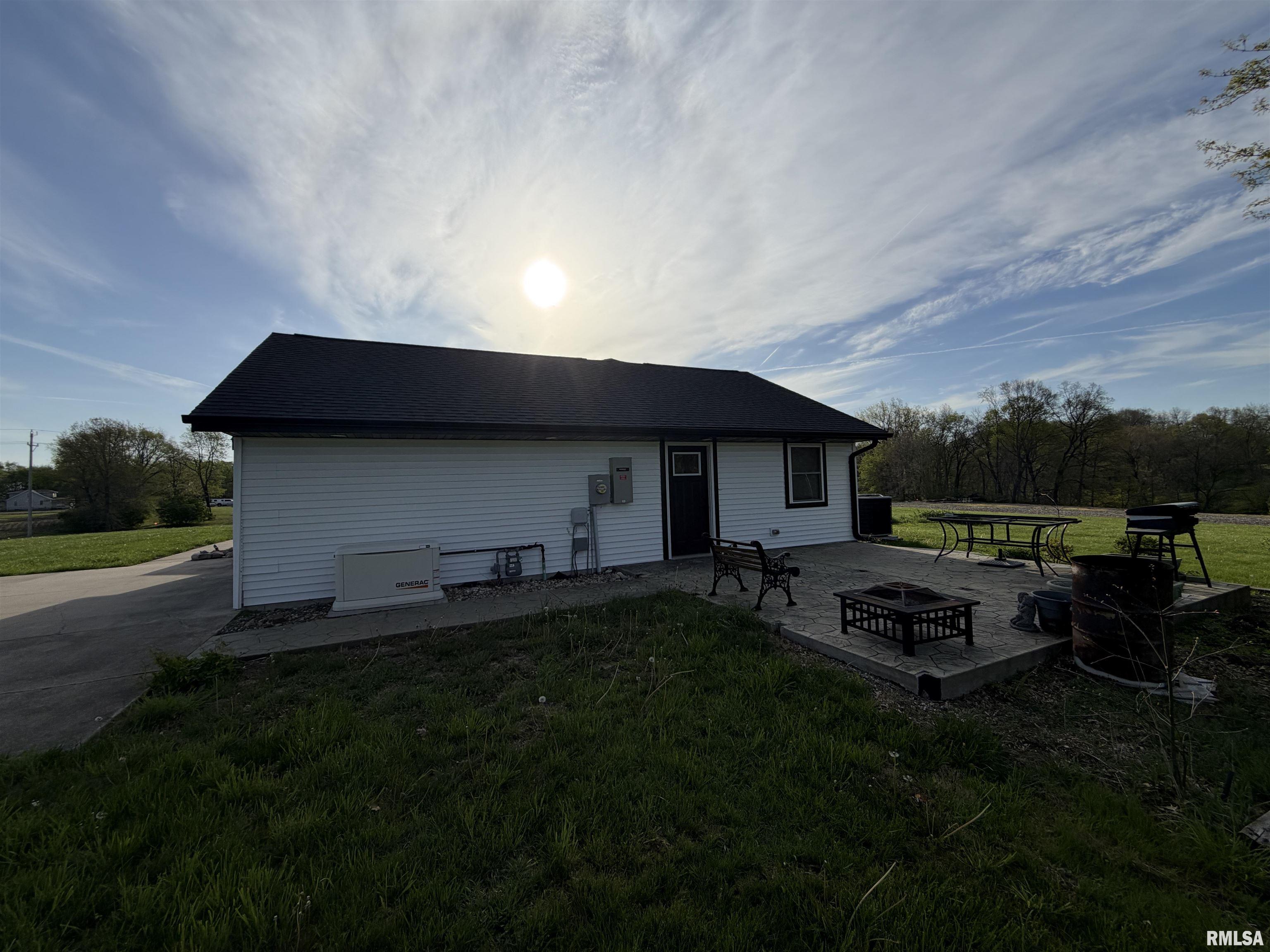 1110 West Hickory Street Canton, IL 61520 - Photo 4 of 33