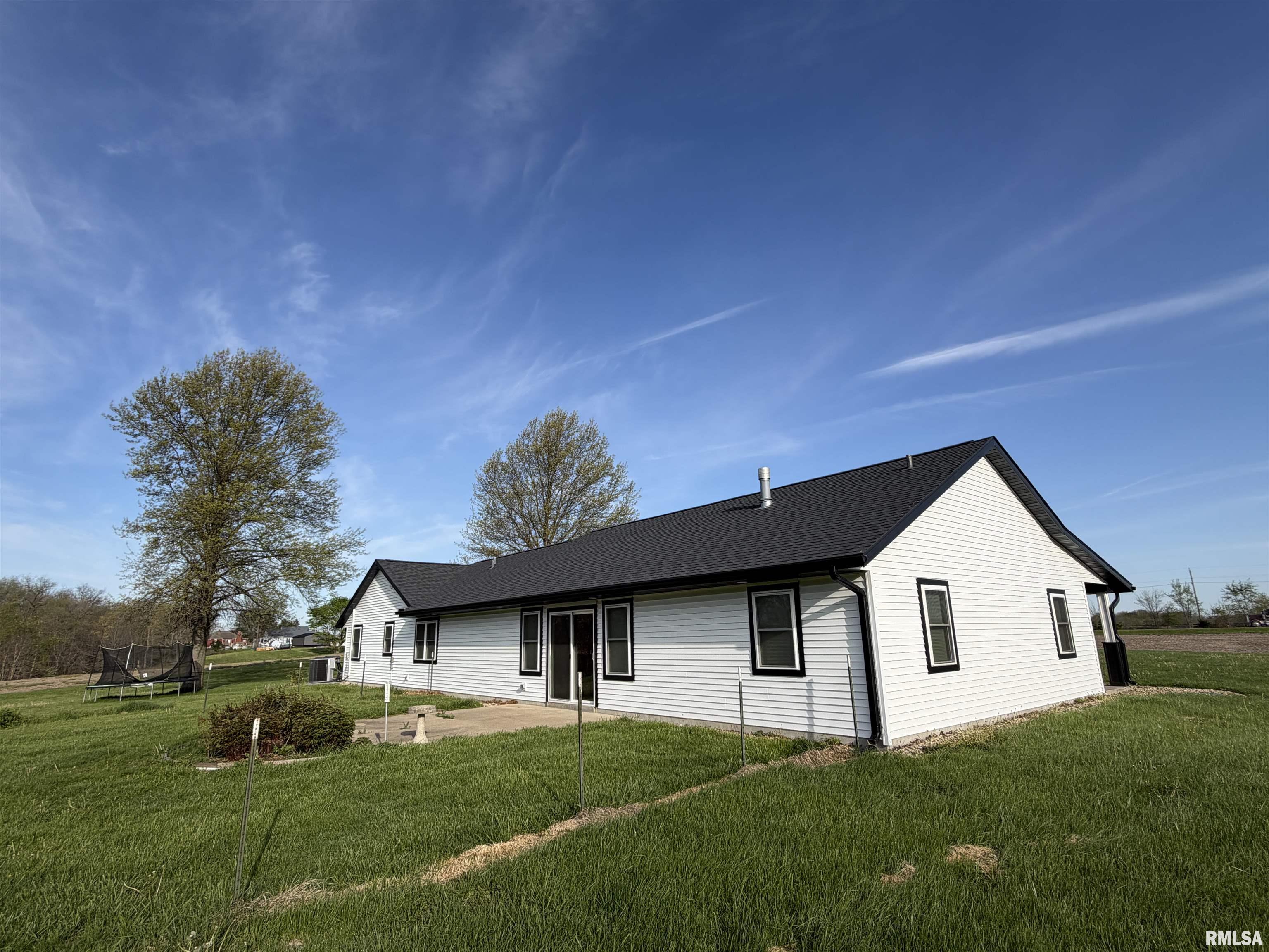 1110 West Hickory Street Canton, IL 61520 - Photo 7 of 33