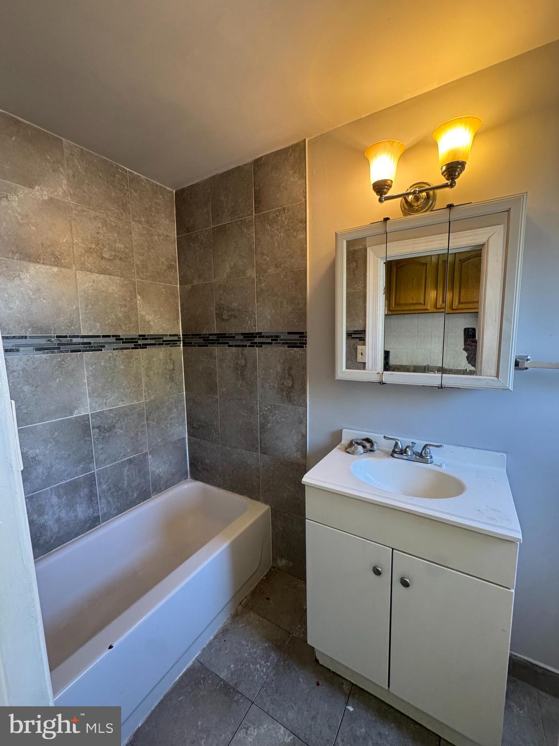 2037 North 8th Street, Unit 3 Philadelphia, PA 19122 - Photo 6 of 6