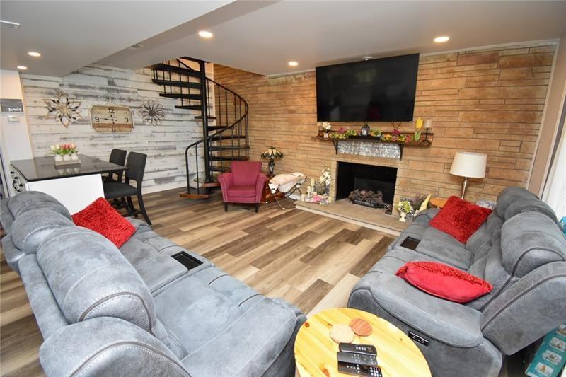143 Baer Road Smock, PA 15480 - Photo 5 of 19 Gallery Image 5