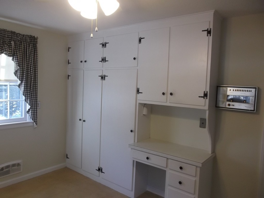 115 Ridge Road East Longmeadow, MA 01028 - Photo 4 of 23 Gallery Image 4