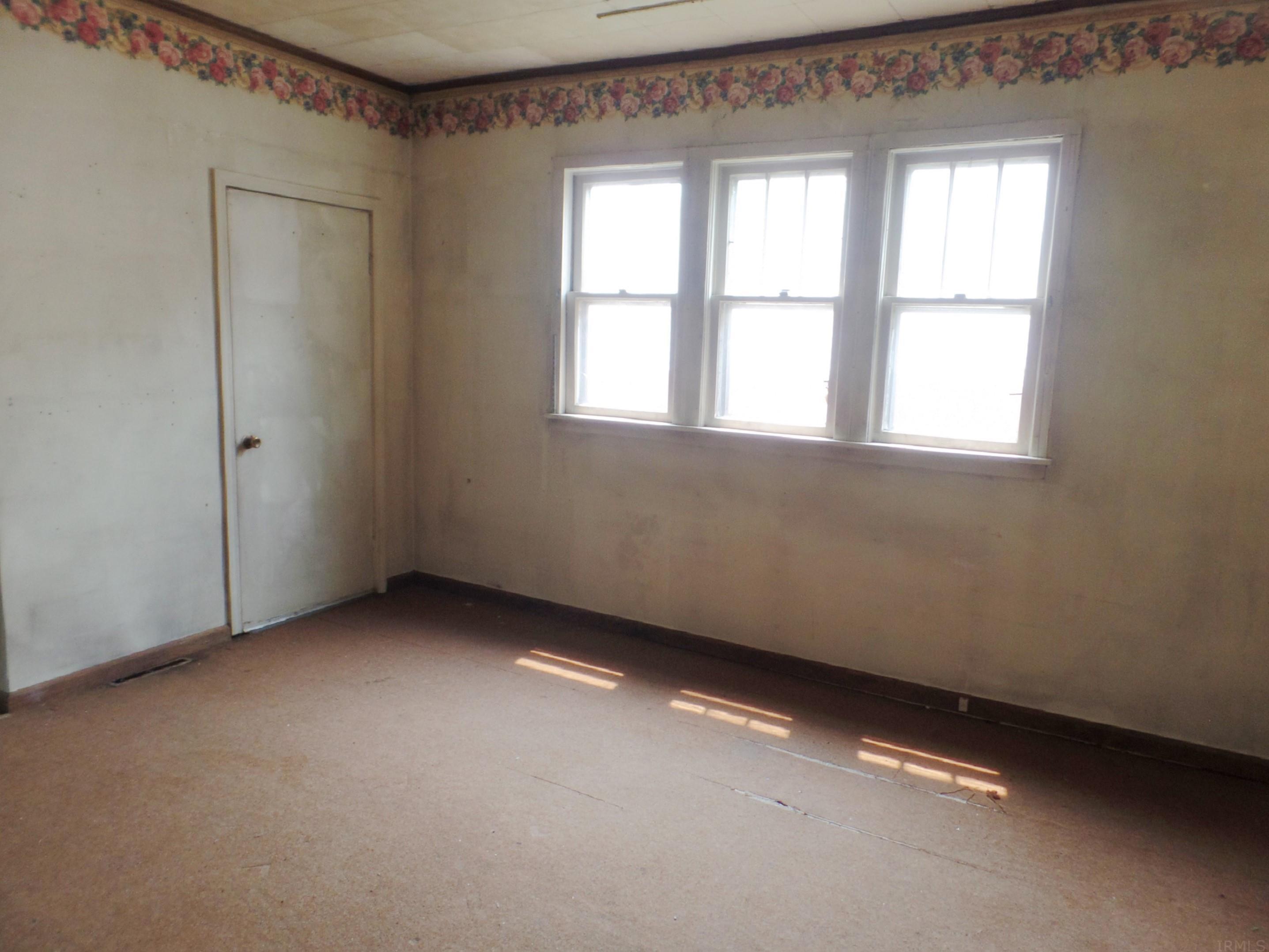 915 Dierkes Street Decatur, IN 46733 - Photo 9 of 33