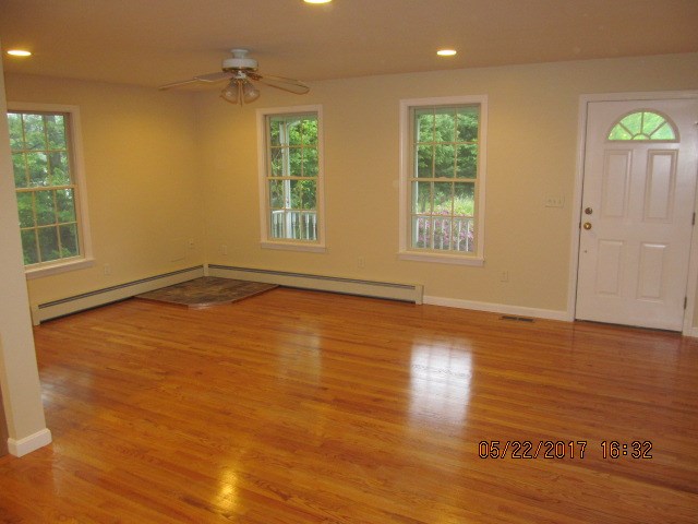 133 Crandall Road Tiverton, RI 02878 - Photo 14 of 18 Gallery Image 14