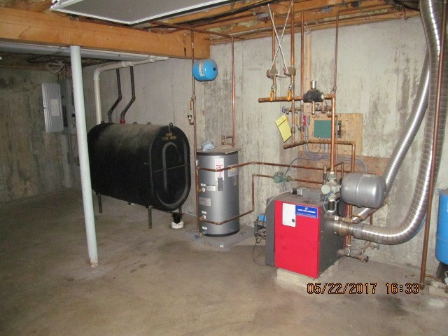 133 Crandall Road Tiverton, RI 02878 - Photo 15 of 18 Gallery Image 15