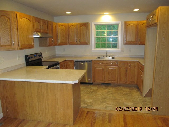 133 Crandall Road Tiverton, RI 02878 - Photo 17 of 18 Gallery Image 17