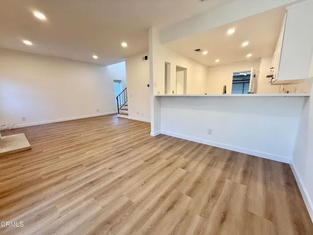 $3,900 | 2439 Chippewa Lane, Ventura, CA 93001