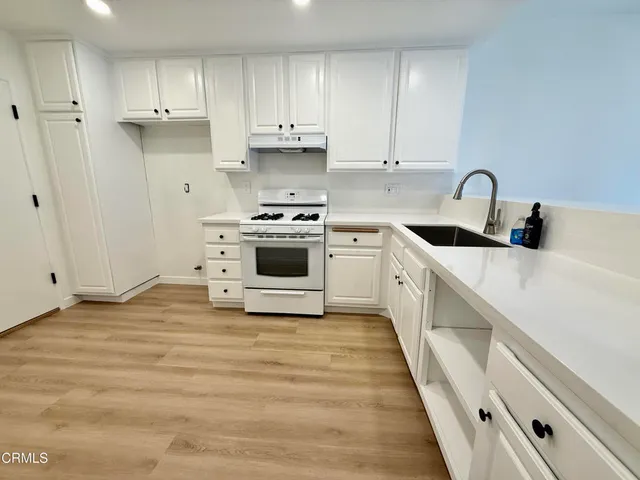 $3,900 | 2439 Chippewa Lane, Ventura, CA 93001