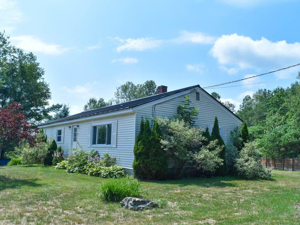 109 Annabessacook Road Winthrop, ME 04364 - Photo 2 of 26 Photo