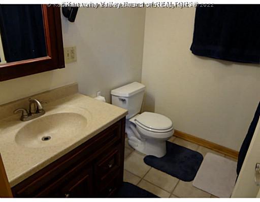 2915 Beverly Road Huntington, WV 25705 - Photo 10 of 16 Main Level Bathroom.